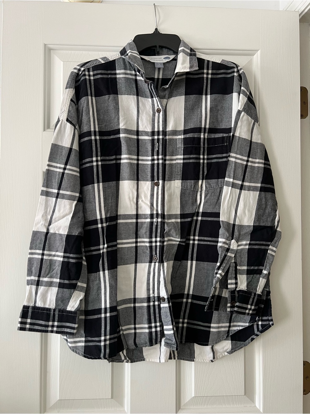 Old Navy Black and White Plaid Button-Down Shirt